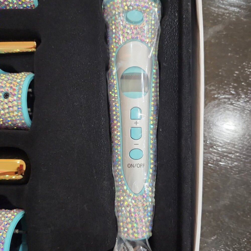 Special Edition Dolphin Wand 5-in-1 Clipless Curling Iron - Picture 2 of 4